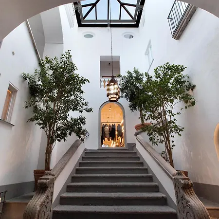 - Caruso Apartament *